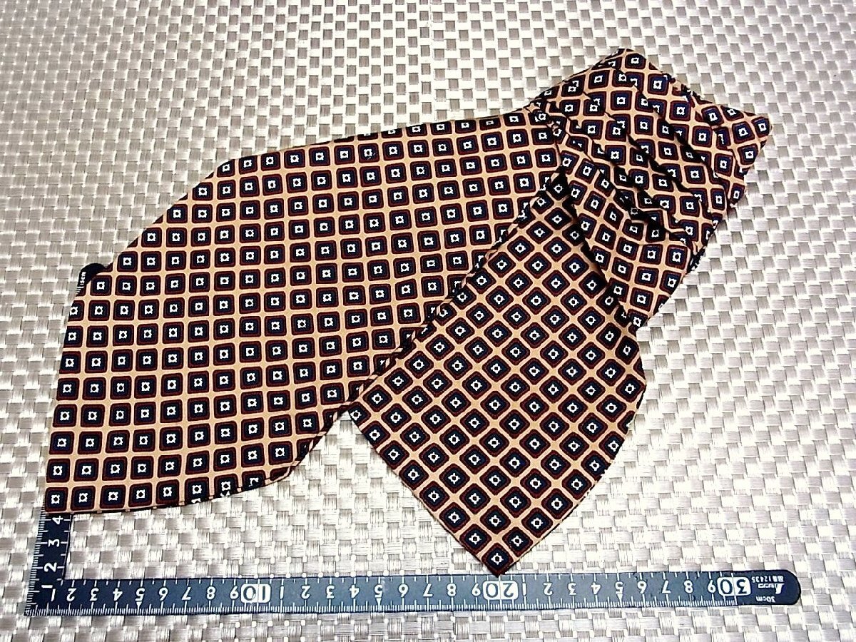 ♪38641C♪良品【スクエア デザイン 柄】【アスコットタイ】ネクタイ