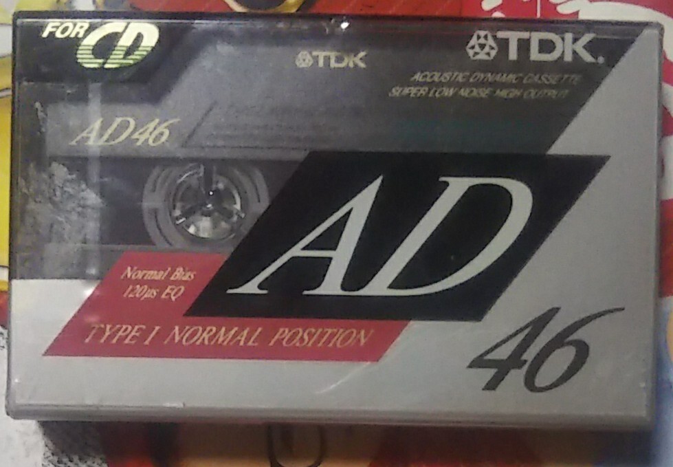 デジタル対応。ボーカル鮮やか、流面形カセット４６分(TDK AD46)。