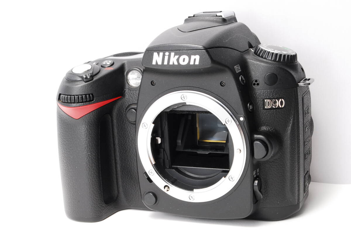 〓シャッター回数わずか1895回　非常に綺麗〓ニコン NIkon D90