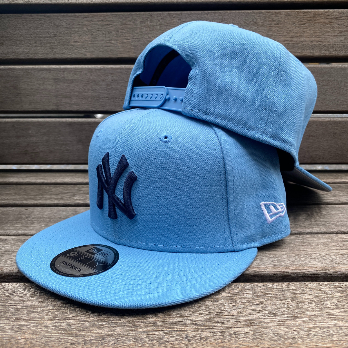 海外限定カラー Newera ニューエラ 9Fifty ニューヨーク ヤンキース Yankees スナップバックキャップ Essentials Sky USA正規品 (950-205)