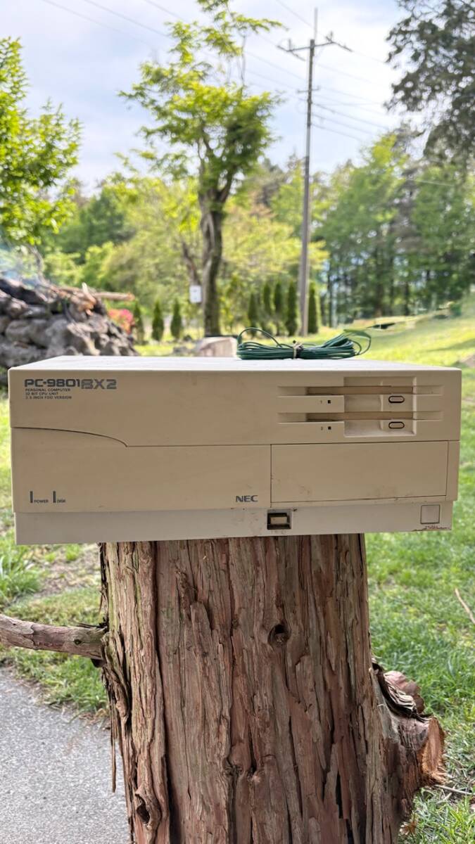 NEC PC-9801BX2/U2 起動未確認 当時もの パーソナルコンピューター HDD無し 静岡東部発