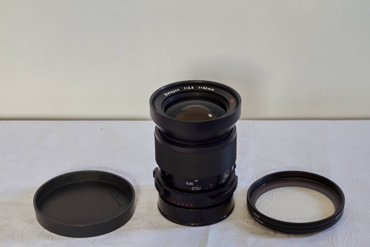  ハッセルブラッド　HASSELBLAD Carl Zeiss Distagon 50mm f2.8 　T*　Φ９３保護フィルター付き