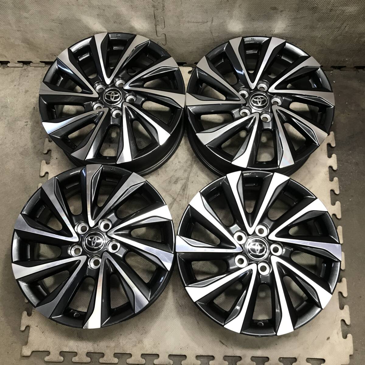 新車外し 90系ノア,ヴォクシー【17×7J+40 PCD114.3 5H】トヨタ純正アルミホイール 4本 納車外し拍卖