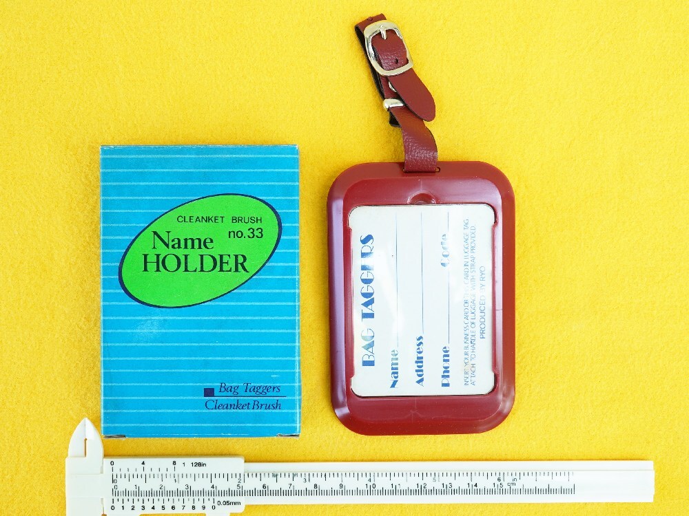 Name HOLDER CLEANKET BRUSH no.33 裏面はエチケットブラシ　日本製です。ネームホルダー