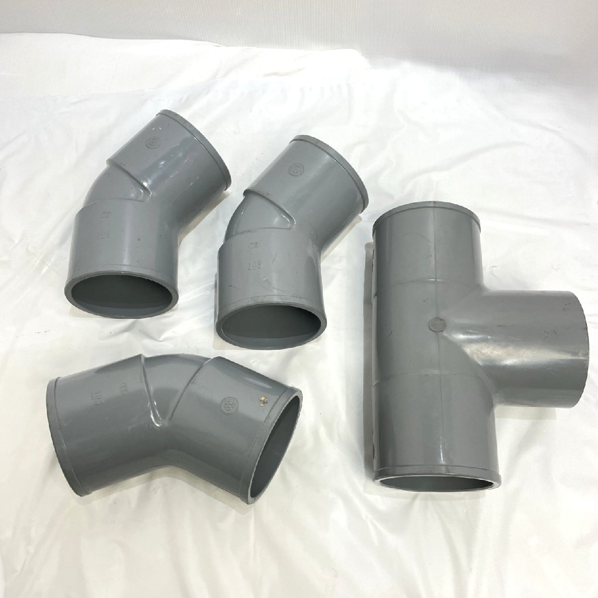 塩ビ管 TS継手 125 TSマーク付 チーズ 厚10mm 4点まとめ 引取り可 45°【道楽札幌】