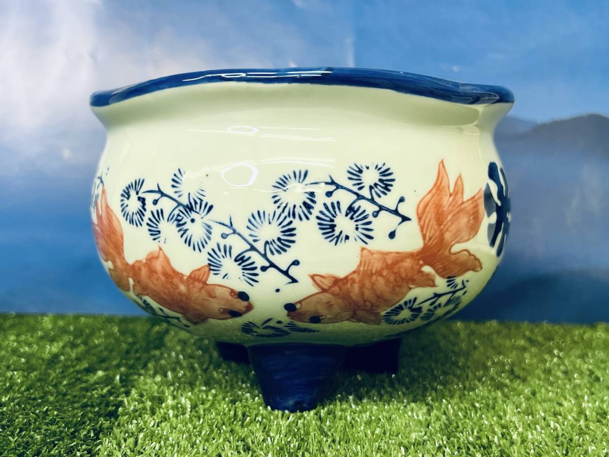 陶器製【金魚鉢 小】 メダカ ブーム 観賞用 植木鉢カバー 水鉢 魚缶 人気 染付 睡蓮鉢 陶磁器