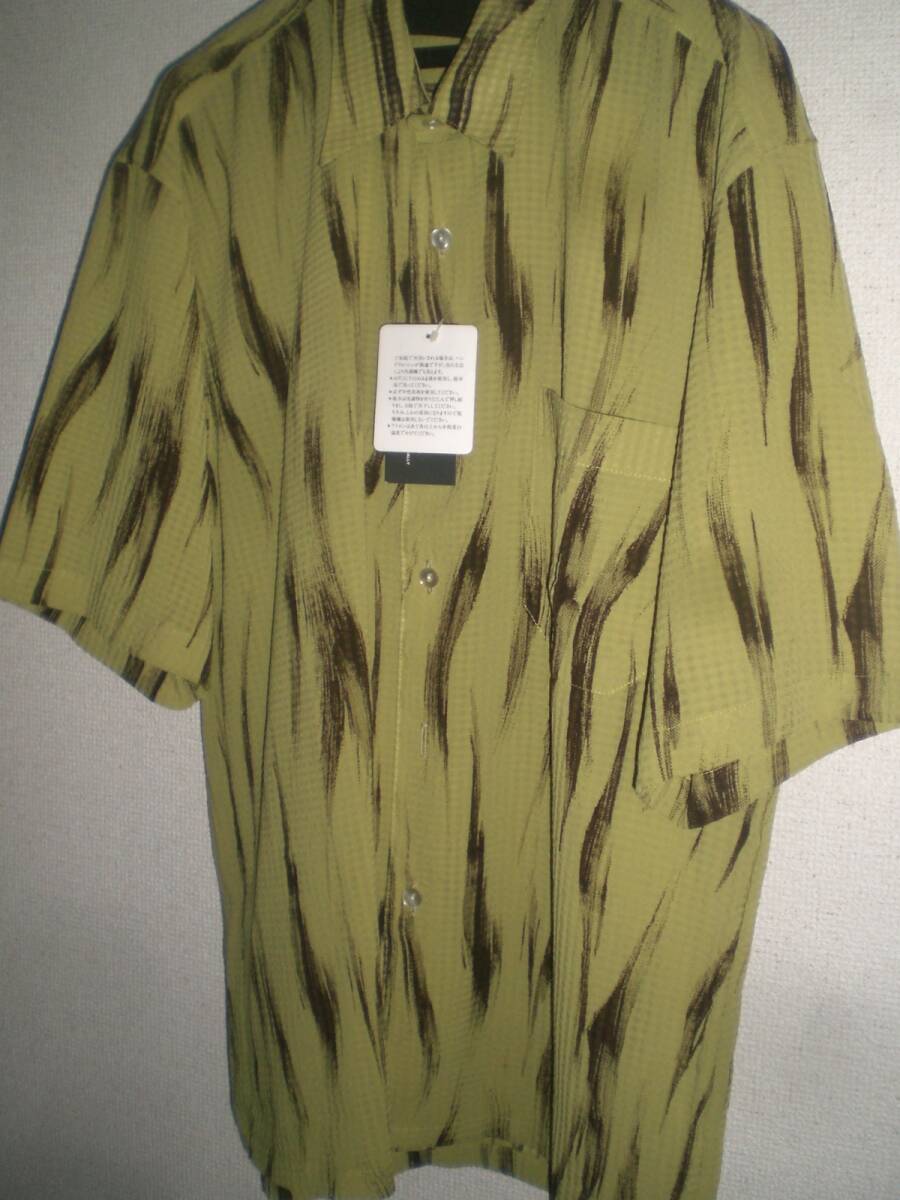 メンズ半袖柄シャツタグ付き