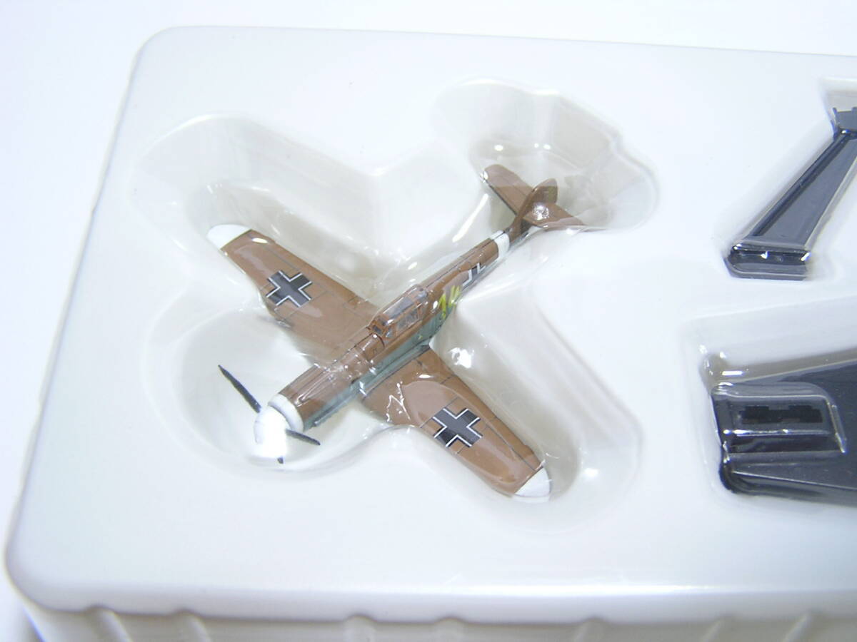 タカラ 1/144 世界の傑作機 ドイツ空軍戦闘機 メッサーシュミット Bf109F-2 JG27 TROP マルセイユ中尉機