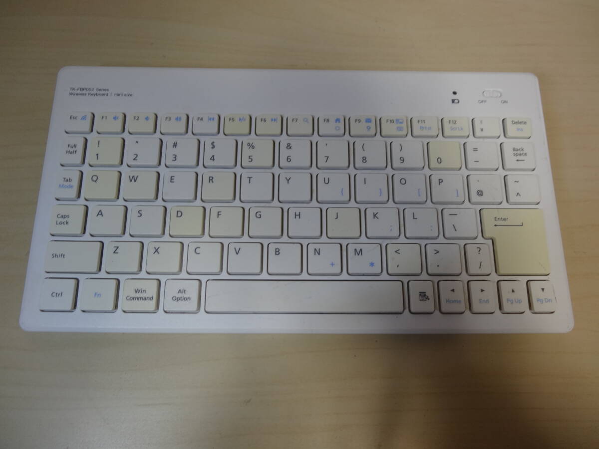 [送料無料 即決] ELECOM Bluetooth 3.0対応スタンダードキーボード TK-FBP052 USED
