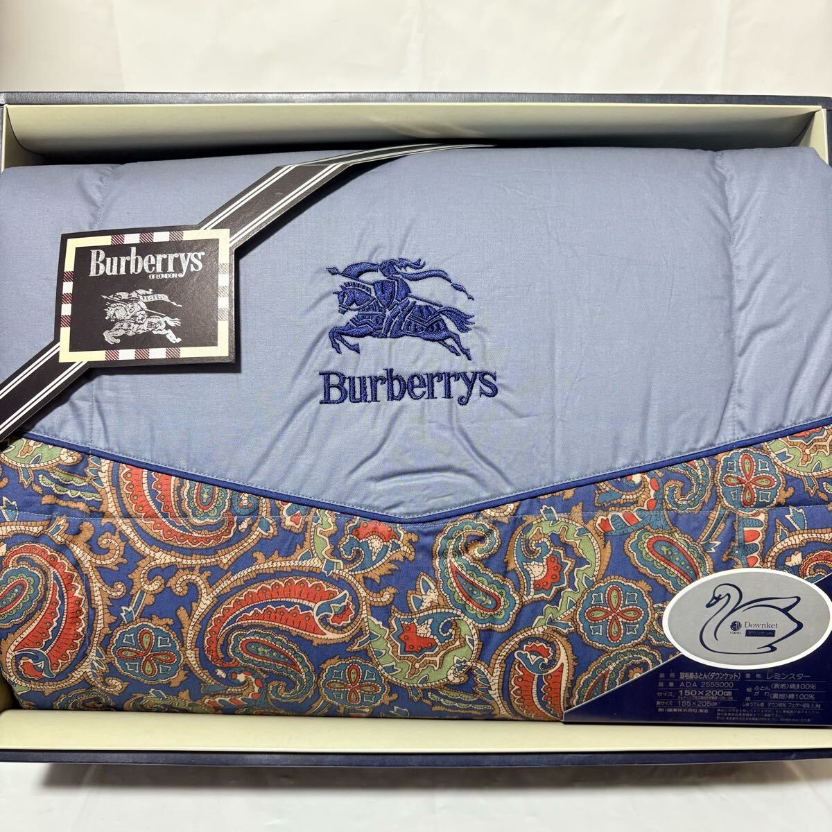 美品　BURBERRY Burberrys バーバリー　ペイズリー柄 レミンスター　羽毛掛け布団　150×200cm 西川産業