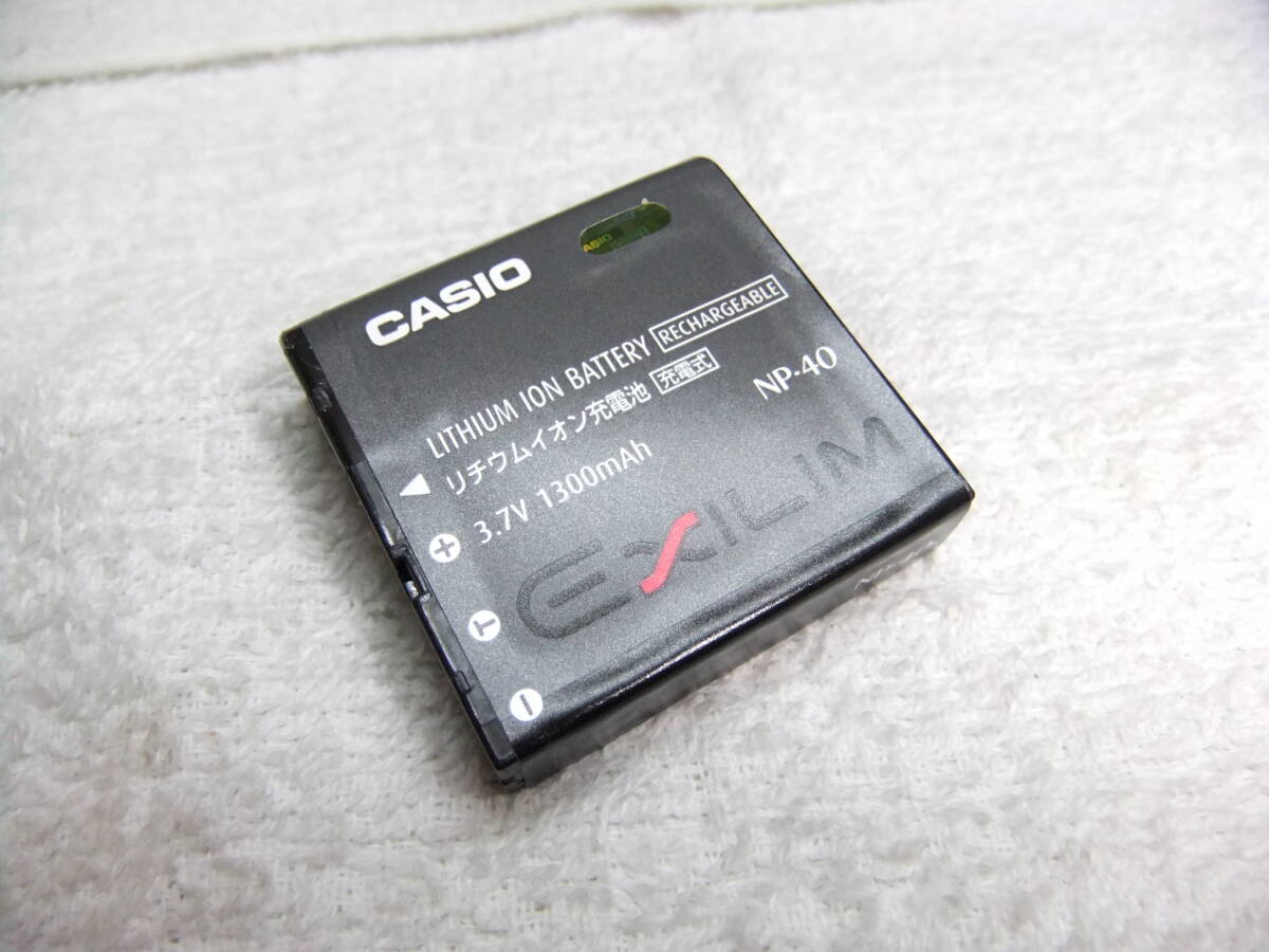 美品 CASIO カシオ EXILIM 純正 バッテリー NP-40 送料140円