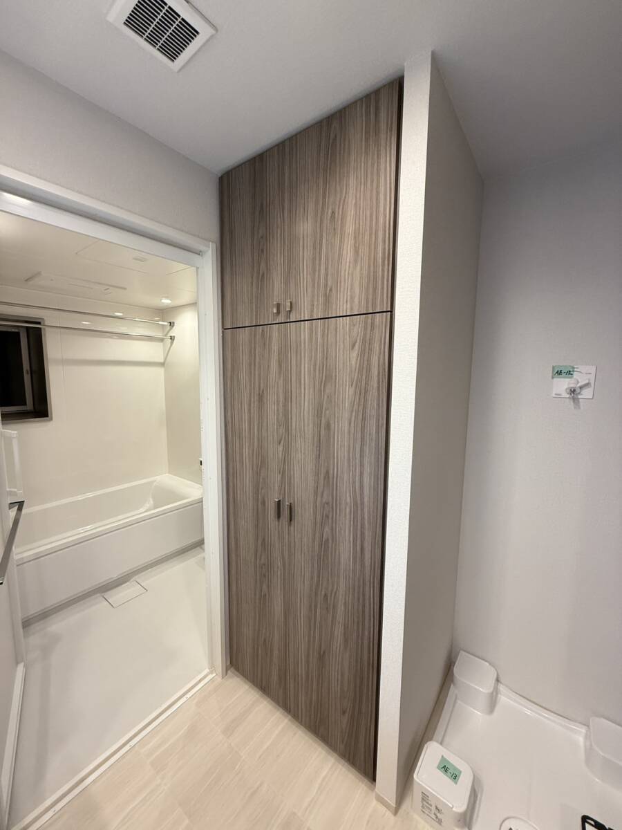 AE-16◇モデルルーム展示品◇リネン庫 洗面収納棚 リフォーム リノベーション S250 80