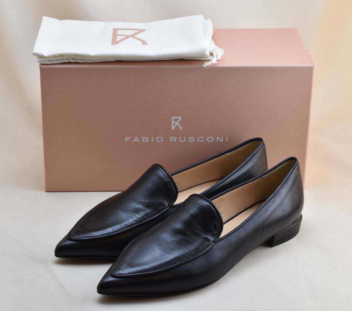 FabioRusconi ファビオルスコーニ　ポインテッドトウ　ローファー　黒レザー　DORIS2032　NERO 37.5　24-24.5cm相当　未使用品　イタリア製