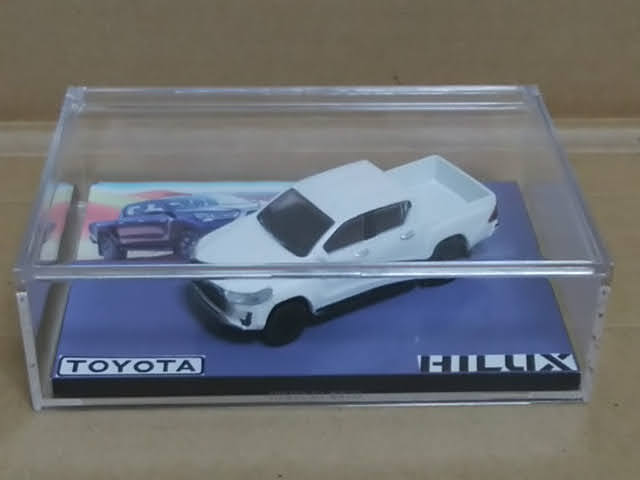 ★1/64 スタンドストーン ハイラックス 内装塗装 ケース付き 白　