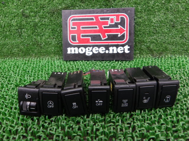 4FQ4074 BBA4)) スズキ スペーシア MK32S 1型 T 純正 スイッチセット