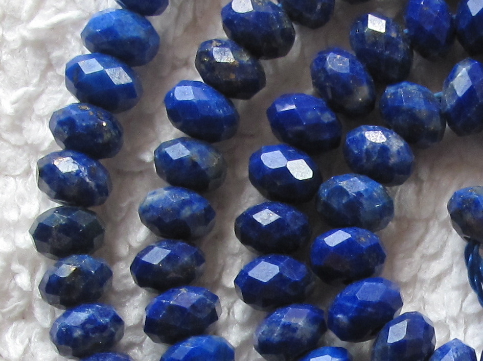 自然光撮影★天然石&ラピスラズリ▲ボタンカット！2.8ｘ4.3mm!1本！