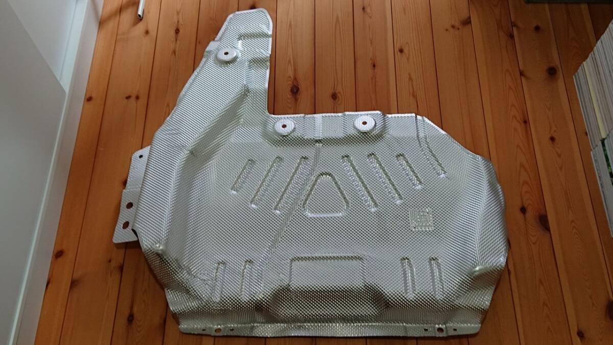 ★未使用品 MB MB4164T VOLVO ボルボ V40 1,6L ターボ ガソリン 遮熱板 ヒートシールド★