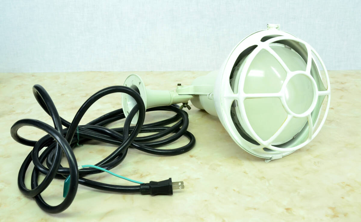 IWASAKI 岩崎電気 アイランプホルダ SO/W K08 2015年製 屋外用 岩崎電気 投光器 作業灯 照明器具 白 その２ 中古品