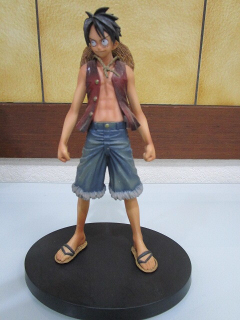 ONE PIECE ワンピース フィギュア モンキー・D・ルフィ 組立式ＤXフィギュア 