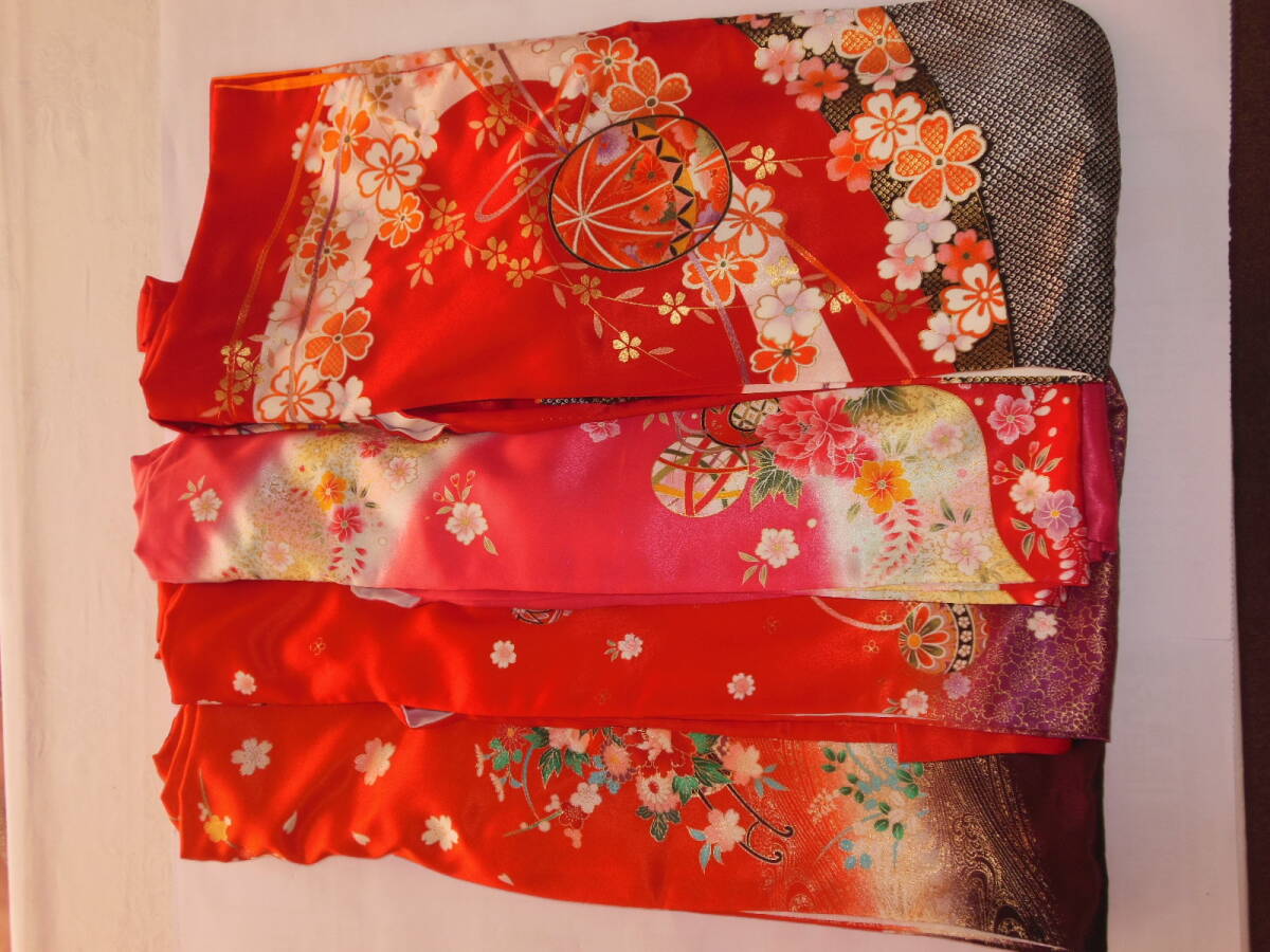七五三　3歳着物　女の子　赤色　オレンジ色　ピンク色　中古　4枚セット