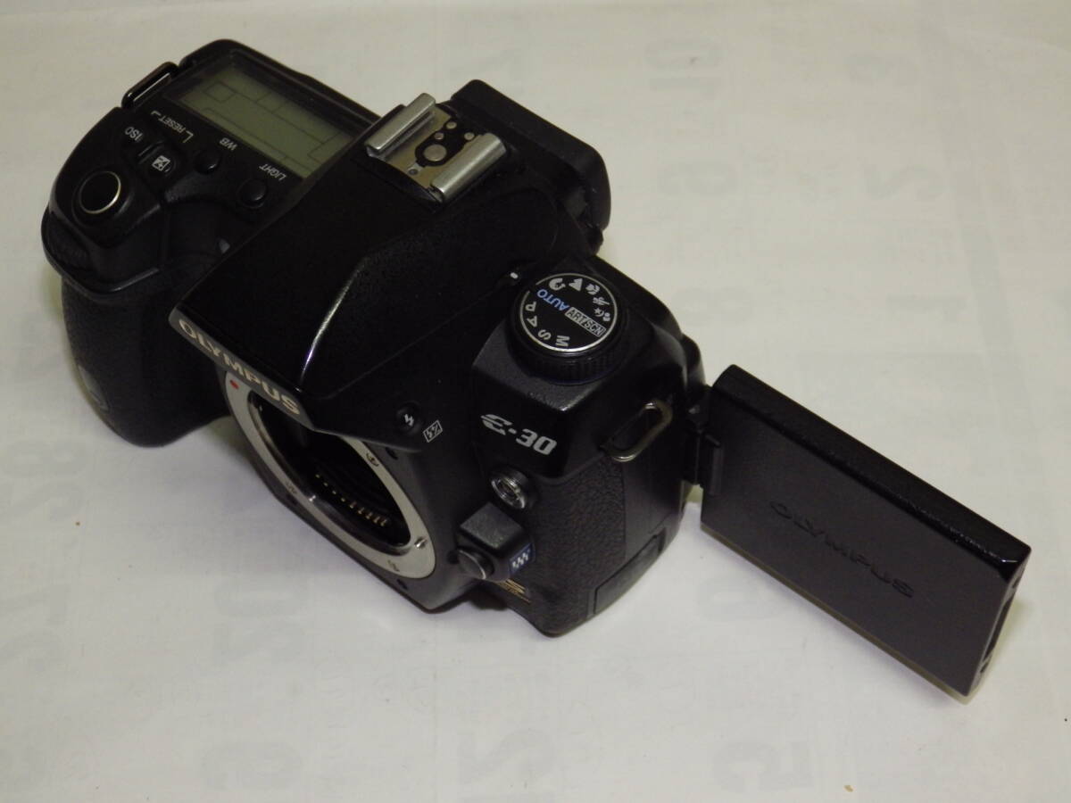■美品 オリンパス フォーサーズ デジタル一眼 E-30◆ボディ◆レンズ無し◆バリアングル液晶◆動作確認済■