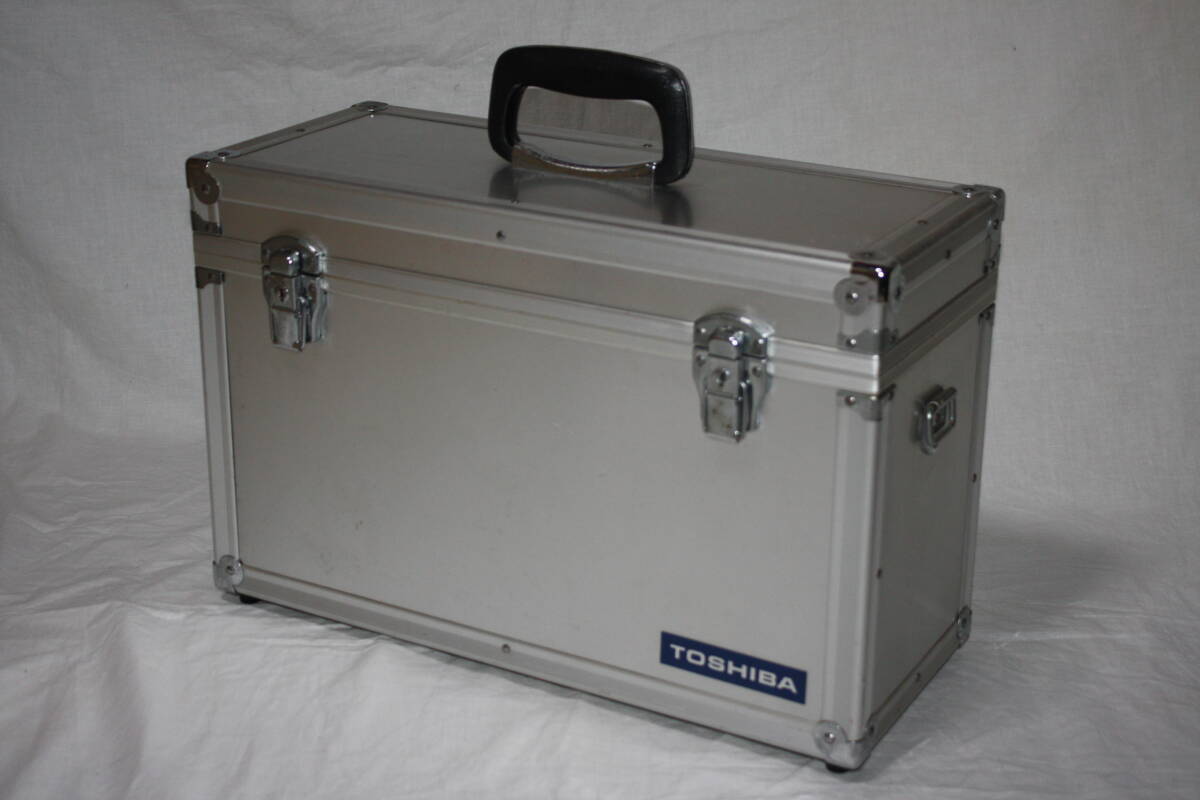 TOSHIBA　ハードケース　（検索：ビデオカメラ、一眼レフカメラ、キャリングケース）