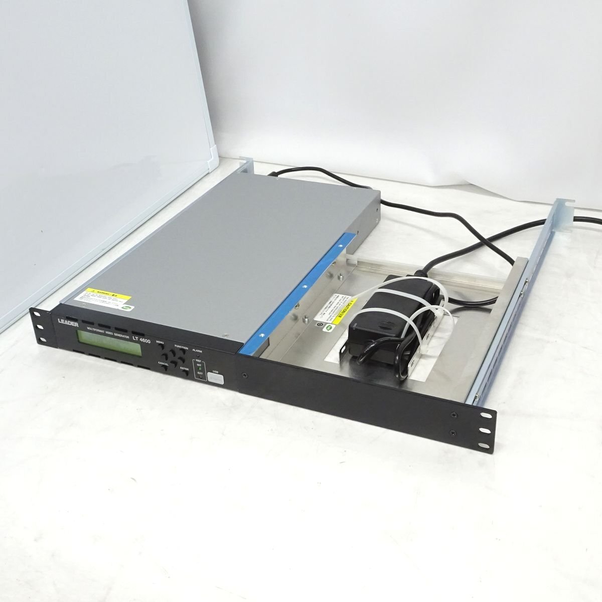 LEADER LT4600 SDIビデオ信号発生器・マルチフォーマットビデオジェネレーター（SD/HD-SDI）【中古/動作品】#427239