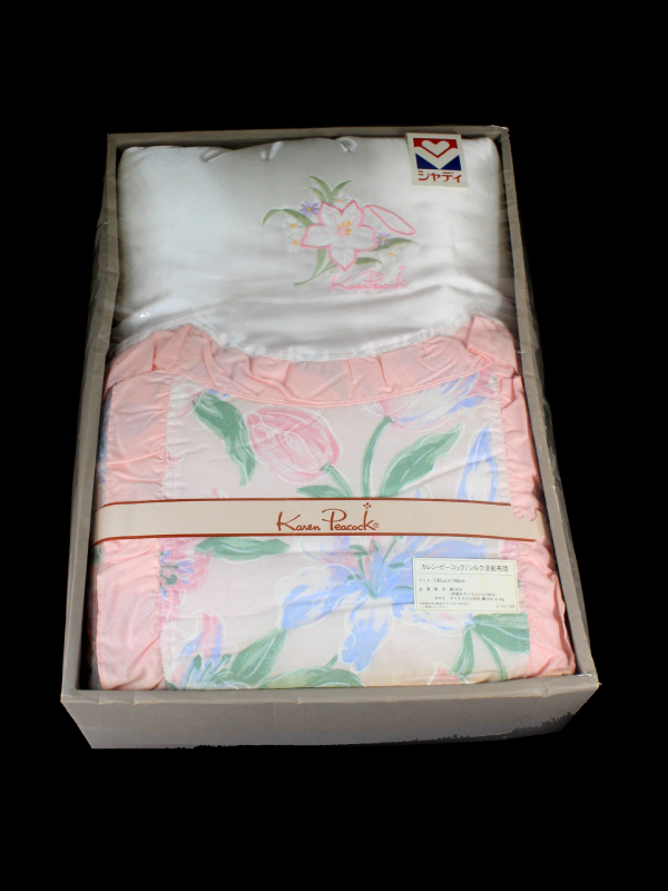 未使用長期保管品★KarenPeacock LONDON　カレンピーコック　夏向け　シルク　肌掛け布団　140㎝×190㎝