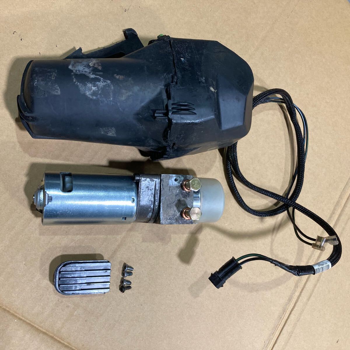 動作品 BMW Z4 E85 純正 ルーフモーター 油圧 シリンダー ポンプ カブリオレ 幌 ルーフ 屋根 開閉 オープン コンバーチブル ［TA01］