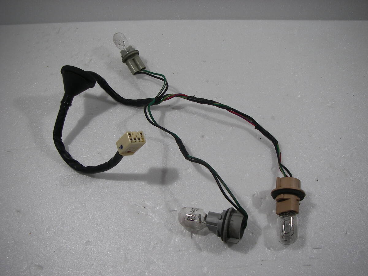 (013-SYPP-T2) ミラジーノ L650S 右テールライト 220-51772用 中古ハーネス、配線