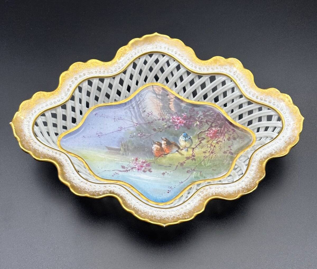 フランス製 19世紀 アンティーク 小鳥文 手描き 金彩磁器 菱形バスケット