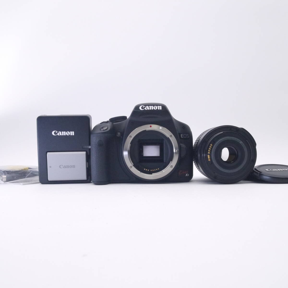 美品 Canon キヤノン EOS KISSx3 シャッター数435回 / CANON EF-S 18-55mm F3.5-5.6 IS 一眼レフ レンズキット #AA4476
