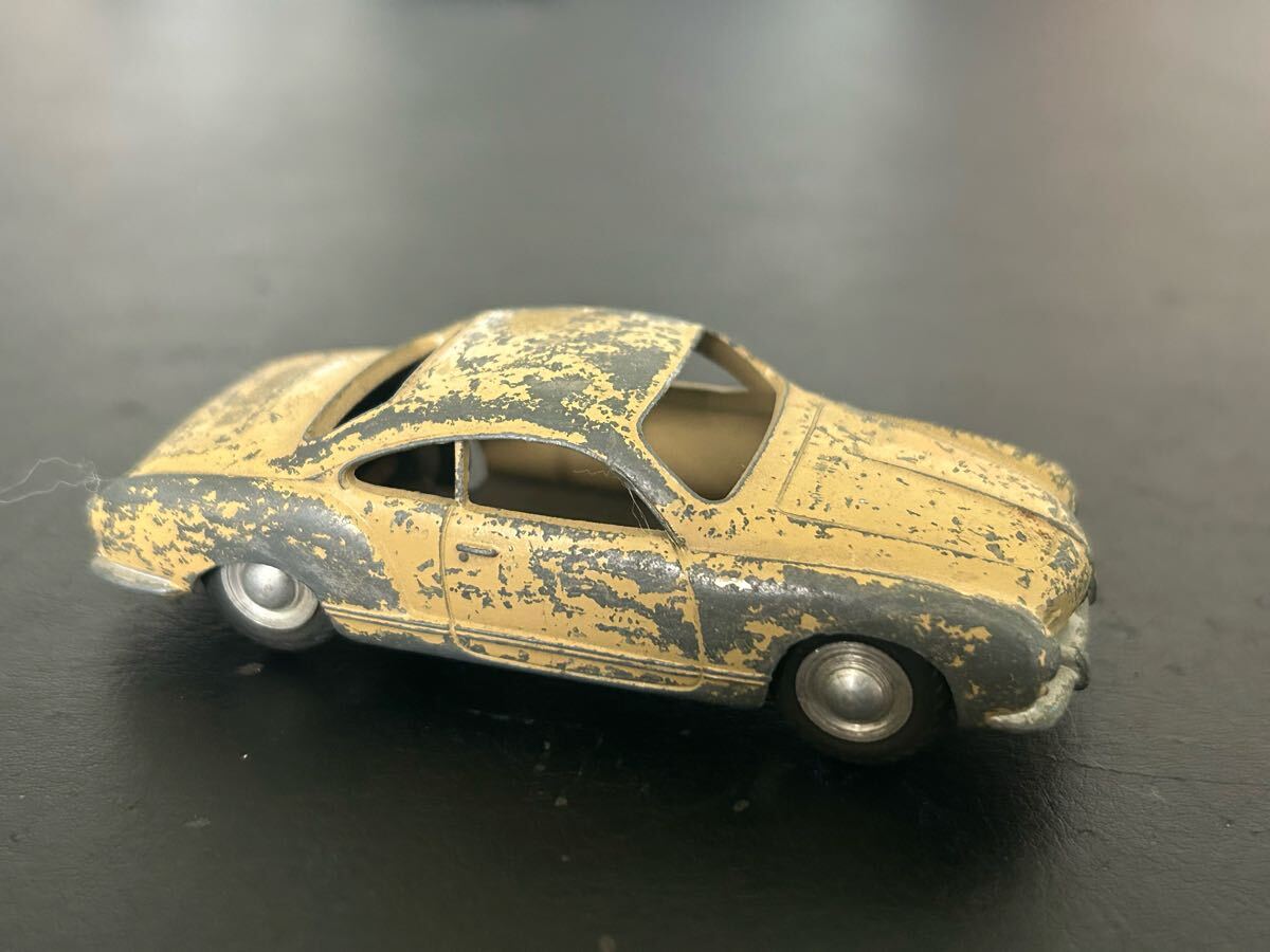空冷　VW カルマンギア　ローライト　角テール　ミニカー　メルクリン　当時モノ　ビンテージ 1/43 ユーズドコンディション ベージュ