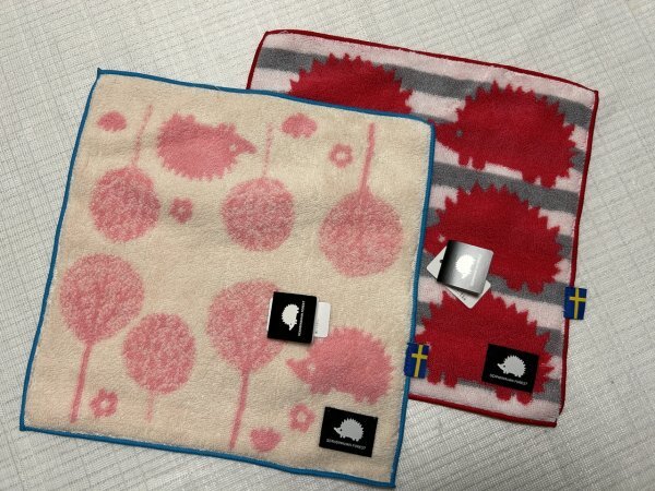☆新品☆SCANDINAVIAN FORESTスカンジナビアンフォレスト/可愛いタオルハンカチ２枚