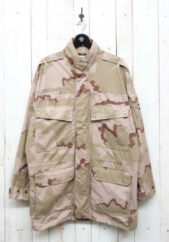 VINTAGE ヨーロッパ古着 ＊オランダ軍　 ＊デザートカモフラージュ 　フィールドジャケット＊NSS 8405-17-103-6804 ＊SEYNTEX 2004　 