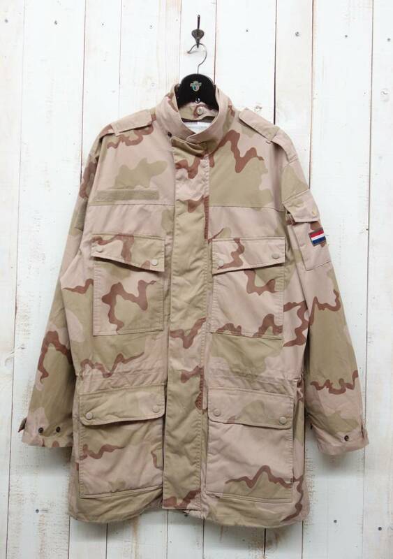 VINTAGE ヨーロッパ古着 ＊オランダ軍　 ＊デザートカモフラージュ 　フィールドジャケット ＊NSS 8405-17-103-6810 ＊SEYNTEX 2004　