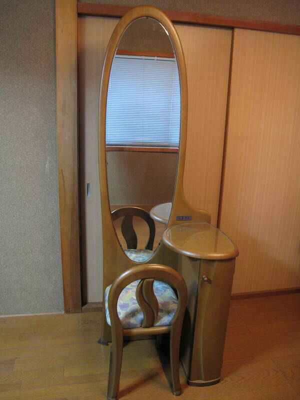 新品同様　大塚化学　鏡台　ドレッサー　椅子付き　木製　ナラ　姿見にも