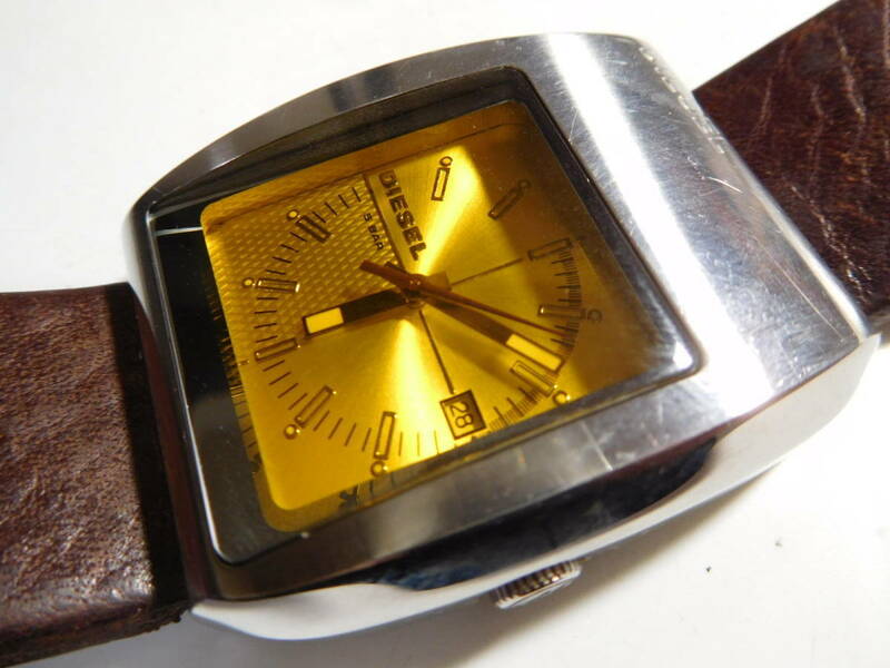 ディーゼル 腕時計クォーツ 製　動作確認済！。