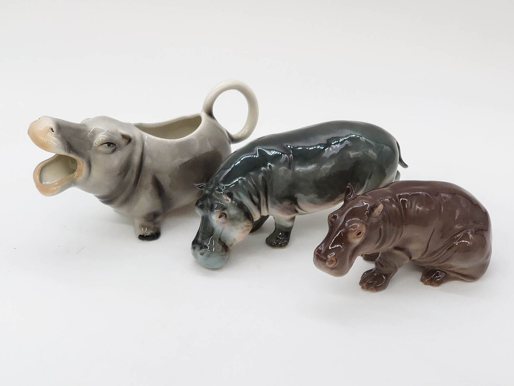 R-081868　ドイツ　Goebel(ゲーベル)　Nymphenburg(ニンフェンブルグ)　カバ　フィギュリン3点セット(動物、置物、オブジェ、ディスプレイ)