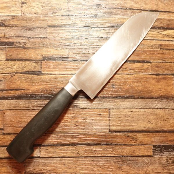 ツヴィリング 三徳包丁 研ぎ済 ヘンケルス 万能包丁 31118-180mm