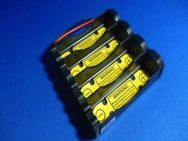 18650電池ホルダー 4本直並 7.4V用（保護回路付）2S2P リチウムイオン電池ホルダー、電池ケース、バッテリーボックス、電池box