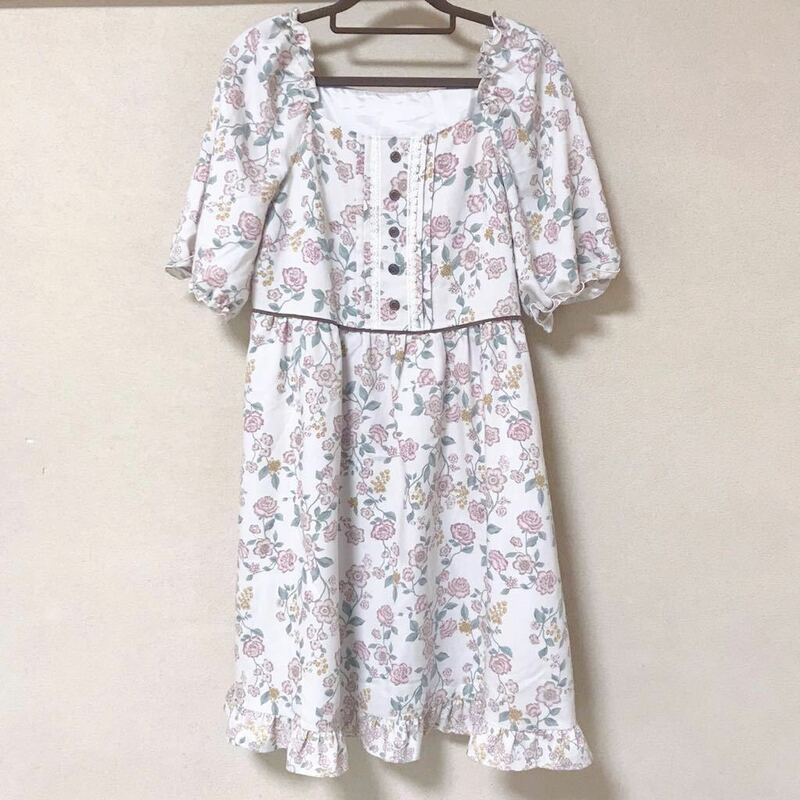 C 美品 PEYTON PLACE ペイトンプレイス 花柄ワンピース ひざ丈ワンピース サイズ13B (LLサイズ相当) 大きいサイズ 春夏向け