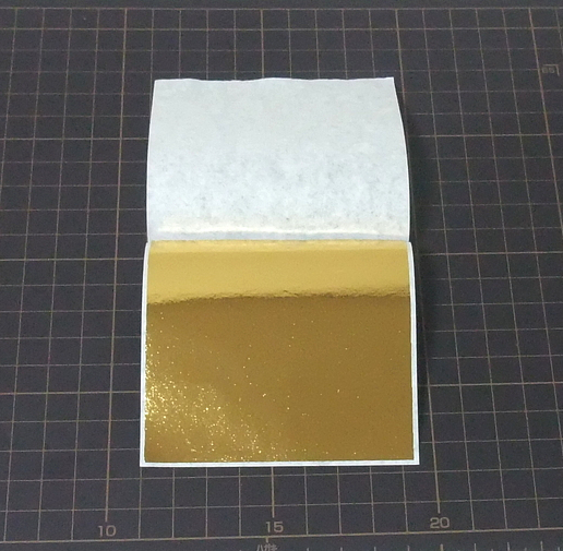 金箔のようにきれいな金色の薄膜素材10枚セット（80mm×80mm、工芸、小道具、コスプレ、新品） 