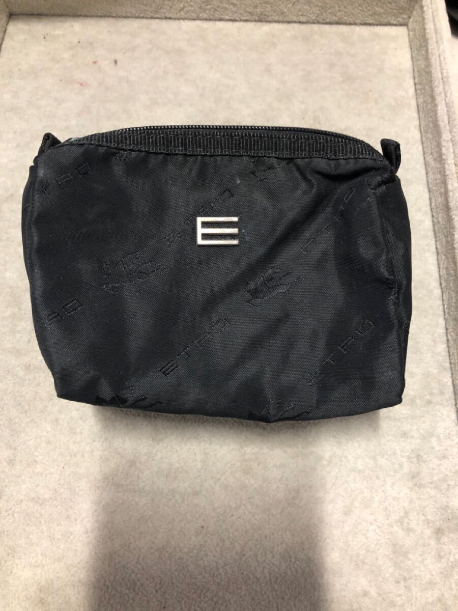 エトロ ETRO ポーチ 化粧ポーチ レディース ブラック　60サイズで発送