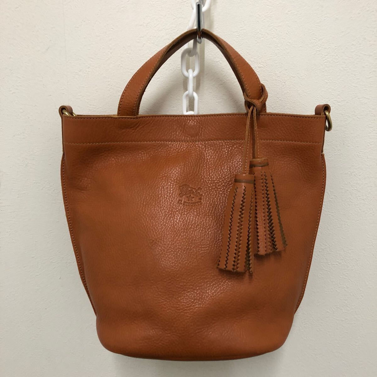 (30)IL BISONTE イルビゾンテ タッセル ハンドバッグ 茶色 ブラウン レザー 54172300114 2way ショルダーバッグ バケツ型 トートバッグ