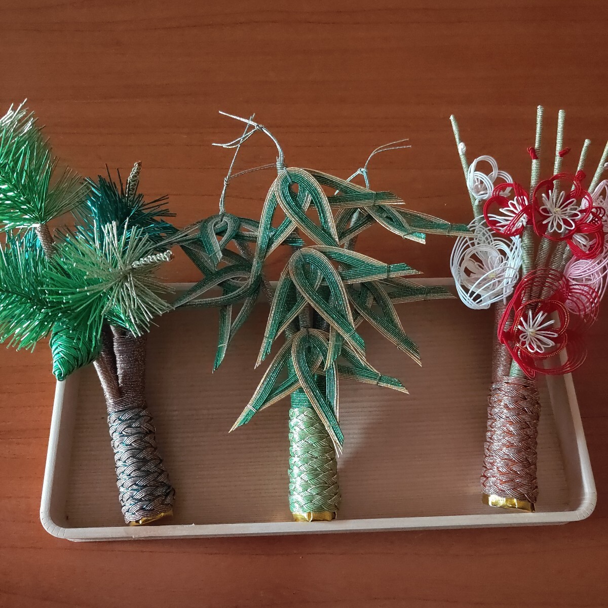 水引細工　松竹梅飾り　高さ27cm　ミズヒキ工芸品　手作り日本製品　ＪＡＰＡＮ
