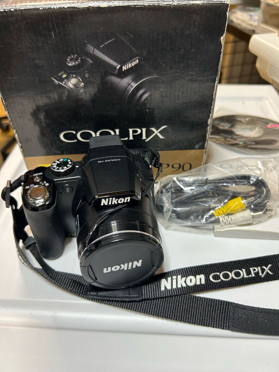 Nikon COOLPIX P90 箱付き