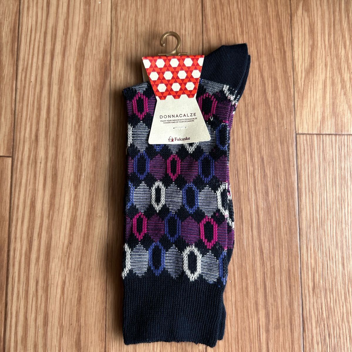 DONNACALZE 福助 Fukusuke 靴下 ソックス 柄物 黒 新品 値下げ