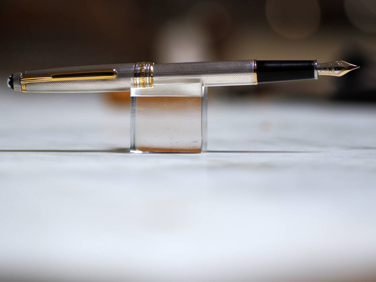  MONTBLANC マ マイスターシュテュック 万年筆 ペン先 14K 925 F 4810　シルバー　銀無垢　限定1000本　貴重147