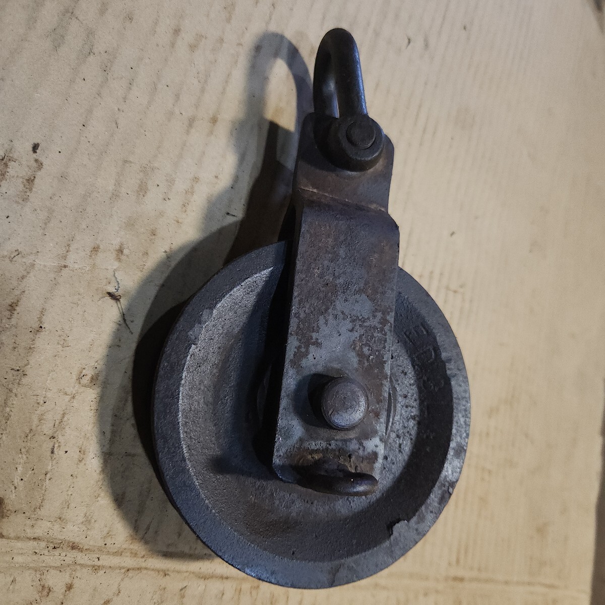 鉄製滑車 吊り機 林業 農業 滑車 山師 山仕事 枝打 伐採 チェーンソー レトロ アンティーク